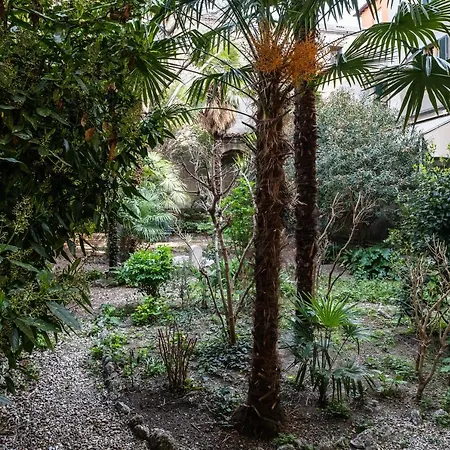 Belle Arti Gallery Garden House *